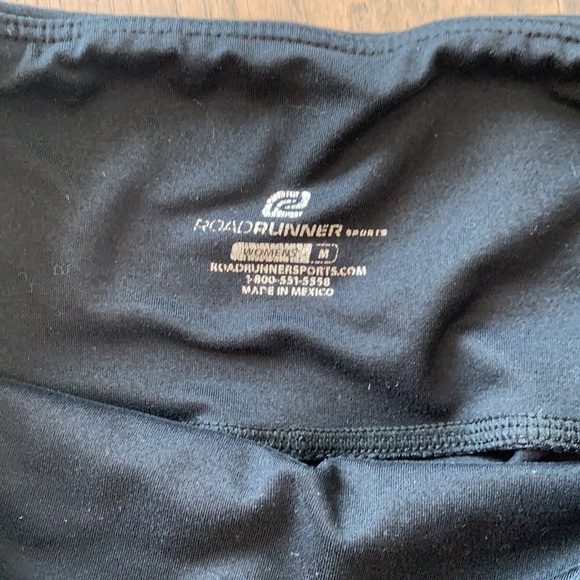 Black Capri Roadrunners workout pants - Picture 2 of 3